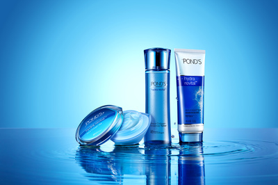 化妝品精修與平面設(shè)計 林XIAO多的視覺藝術(shù)探索